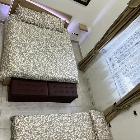 住宿加早餐酒店 Regy 那不勒斯