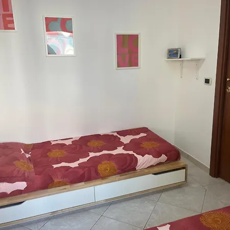 住宿加早餐酒店 Regy 3*