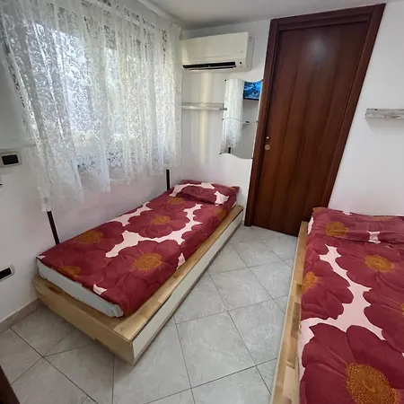 住宿加早餐酒店 Regy 那不勒斯